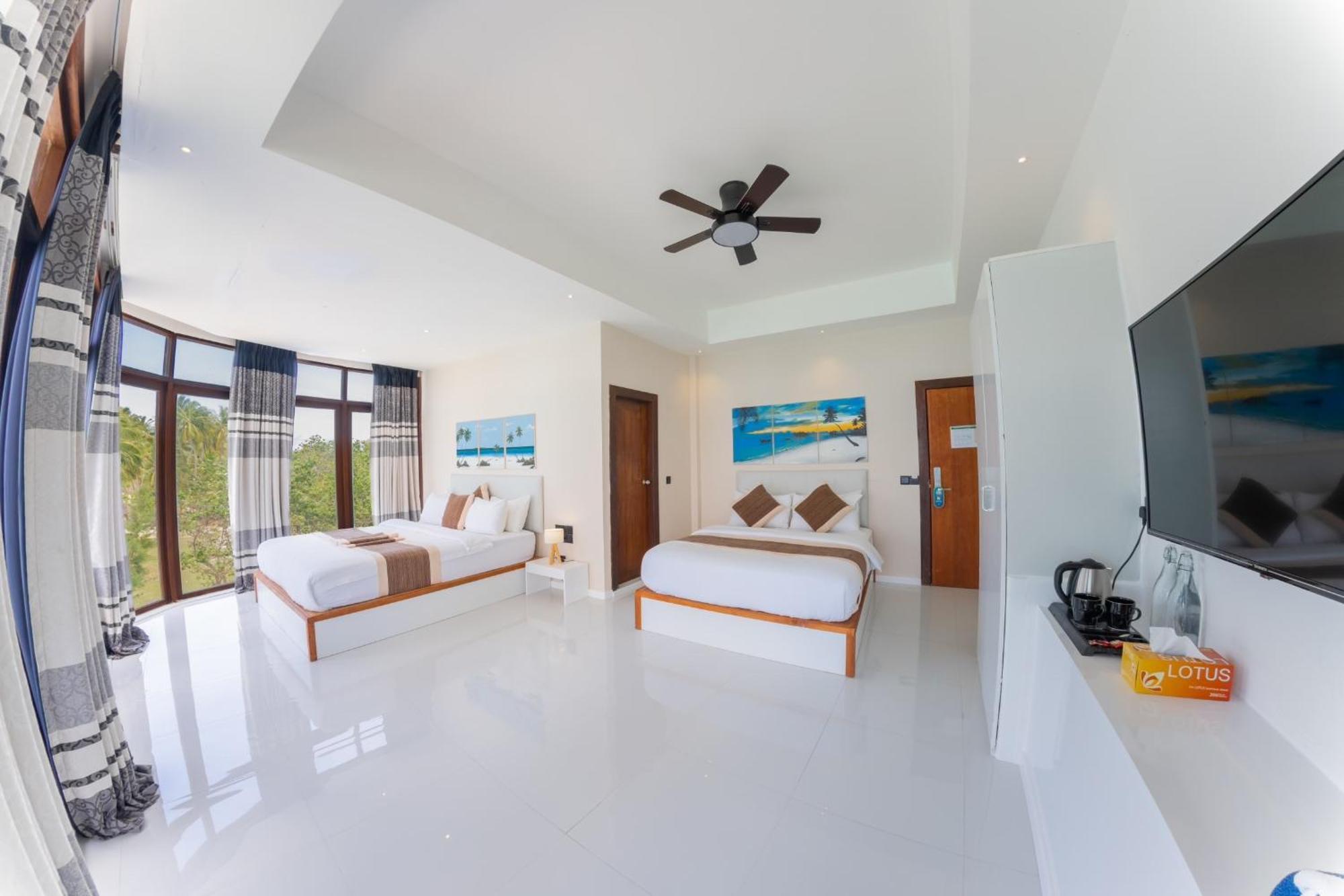 Heron Beach Hotel - The Best Maldivian Getaway In Dhiffushi,Maldives Dış mekan fotoğraf